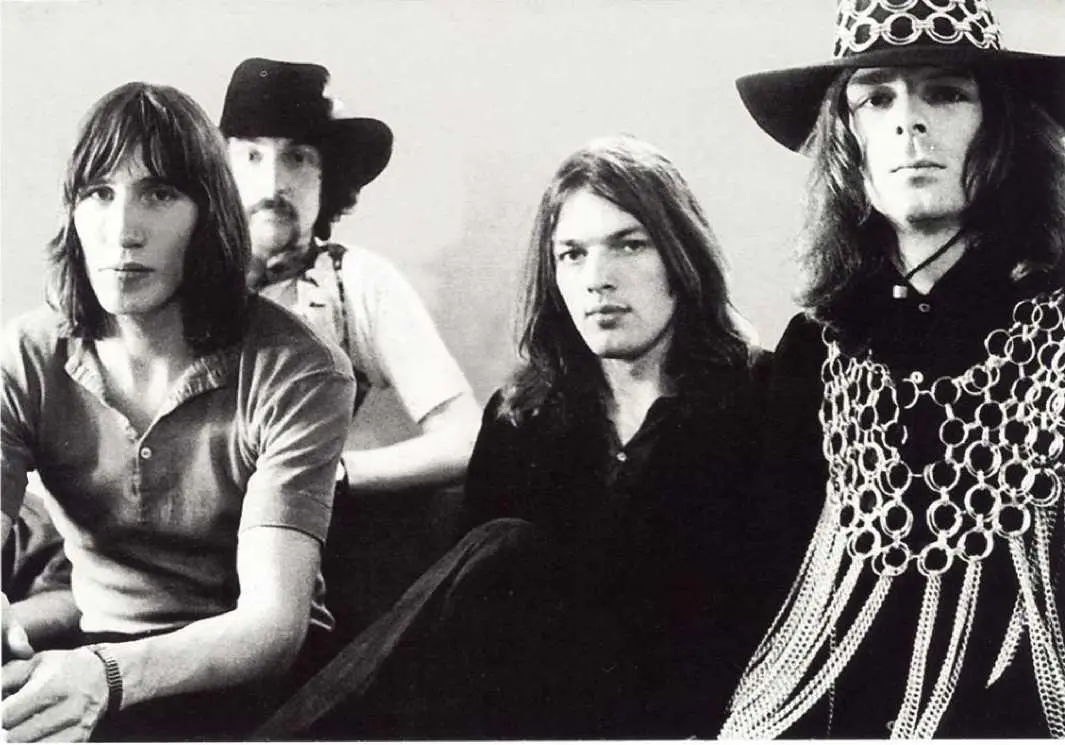 К началу семидесятых Pink Floyd понемногу начинает менять имидж - фото 19