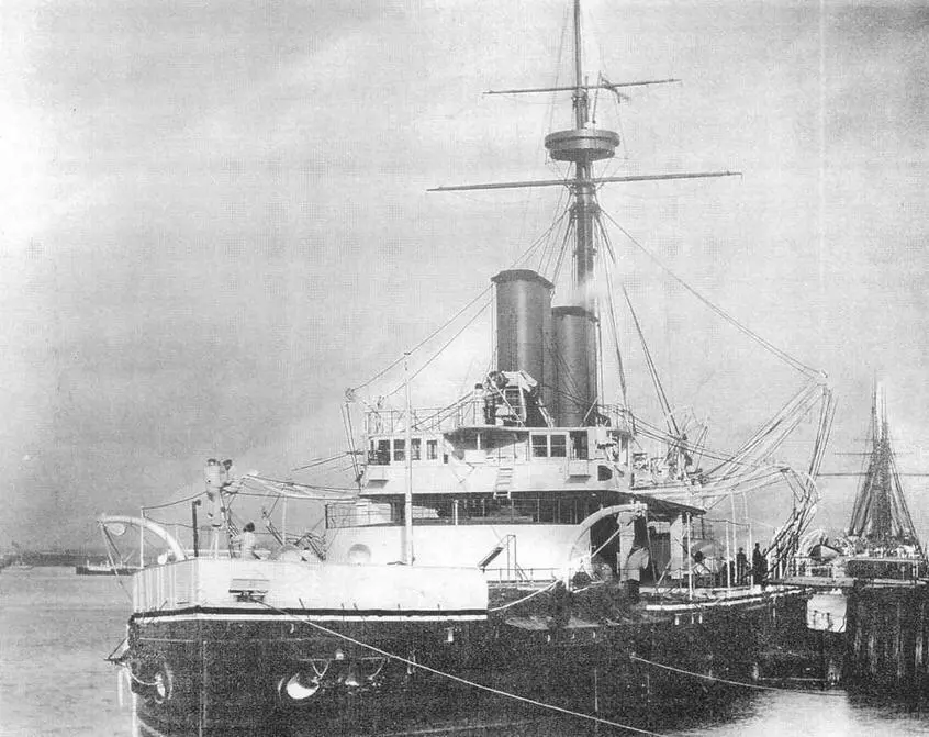 Dreadnought в доке во время ремонта в 1894 г и в 1899 г как корабль - фото 82