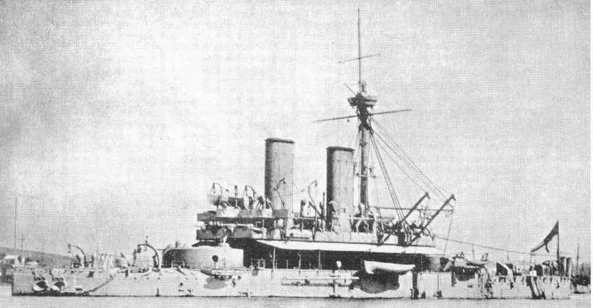 Dreadnought в доке во время ремонта в 1894 г и в 1899 г как корабль - фото 84