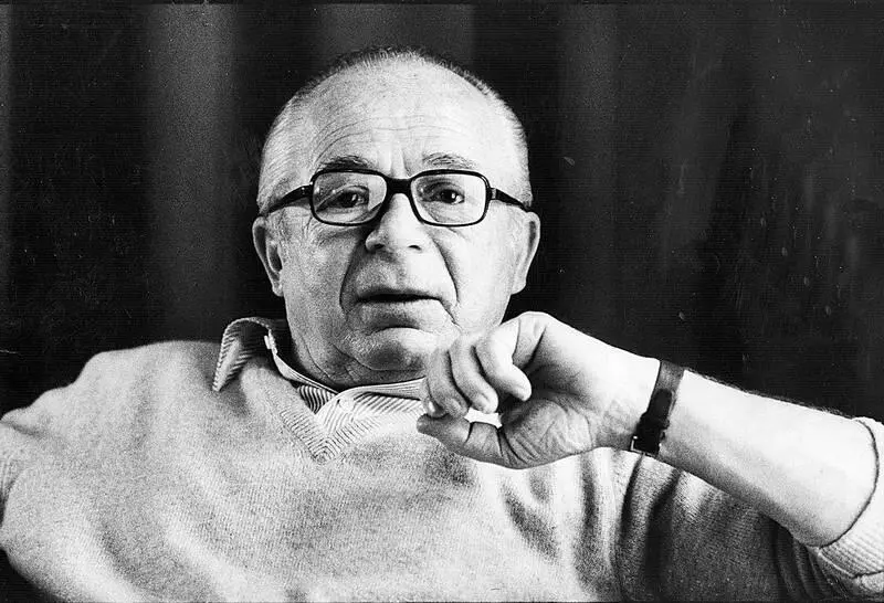 Билли Уайлдер В 1961 году было продано 250 тысяч экземпляров Над пропастью во - фото 98