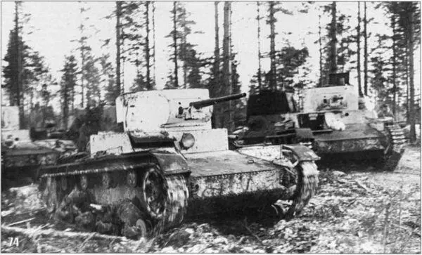 74 Танки Т26 35й танковой бригады выдвигаются к линии фронта Февраль 1940 - фото 100
