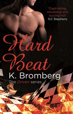 K. Bromberg Hard Beat обложка книги