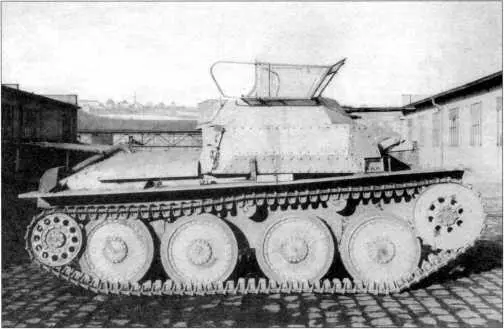 Разведывательный танк SdKfz1401 отснятый во дворе фирмы ВММ 1944 год - фото 57