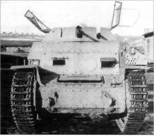 Вид спереди на разведывательный танк SdKfz 1401 1944 год Прототип танка - фото 60