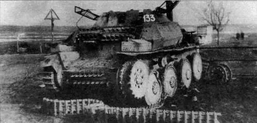Танк разведки SdKfz1401 подбитый во время боев у озера Балатон Хорошо - фото 65