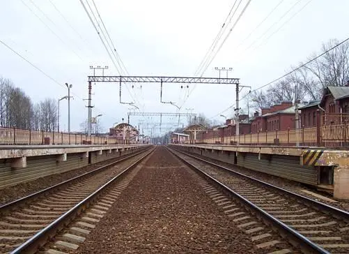 Попробуйте себе представить весьма небольшая комнатушка поперек которой стоит - фото 4