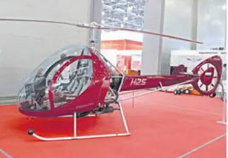 Дебютантом HeliRussia 2015 стал сверхлегкий двухместный вертолет бельгийского - фото 6