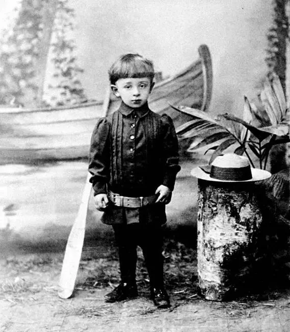 Осип Мандельштам Павловск 1894 г Братья Осип слева и Александр - фото 23