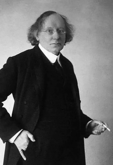 Вячеслав Иванов 1910е гг Иванов в своем уборе из старых слов точно пышный - фото 31