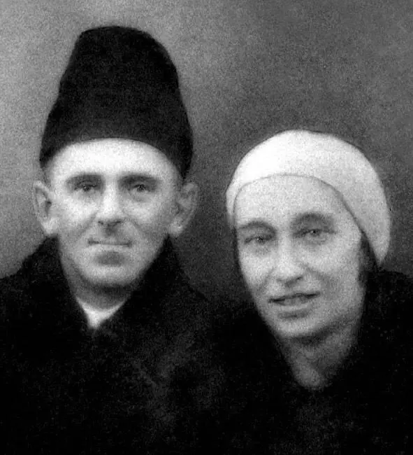 Осип и Надежда Мандельштамы Москва 1931 г Шапка купленная в ГУМе Десять - фото 65