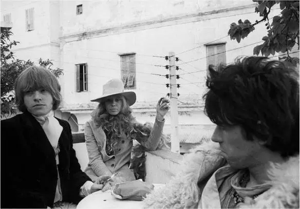 Брайан Анита и я в Марракеше напряжение зашкаливает Глава шестая Ни - фото 8