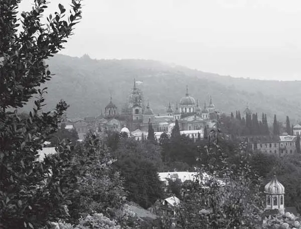 Вид скита с южной стороны Современная фотография Для размещения этих частиц - фото 30