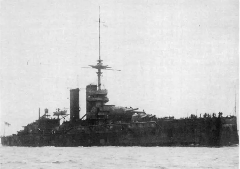 Линейный корабль Аякс в 191314 гг Аякс входит в Гранд Харбор Мальта - фото 156
