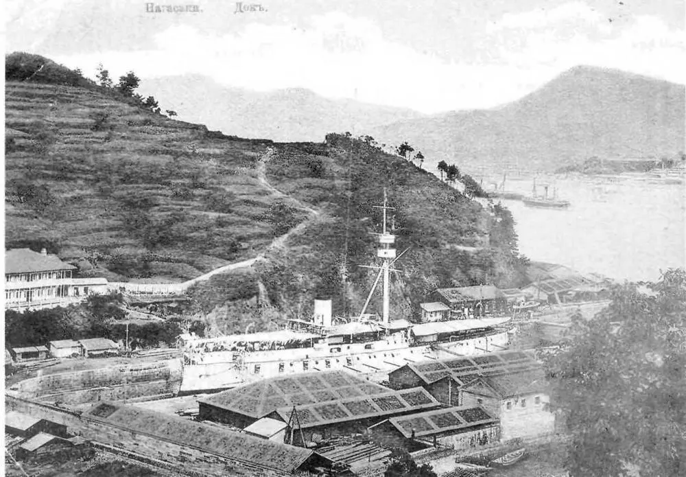 Крейсер Мацусима в конце 1890х гг Офицеры и гардемарины проходившие - фото 37