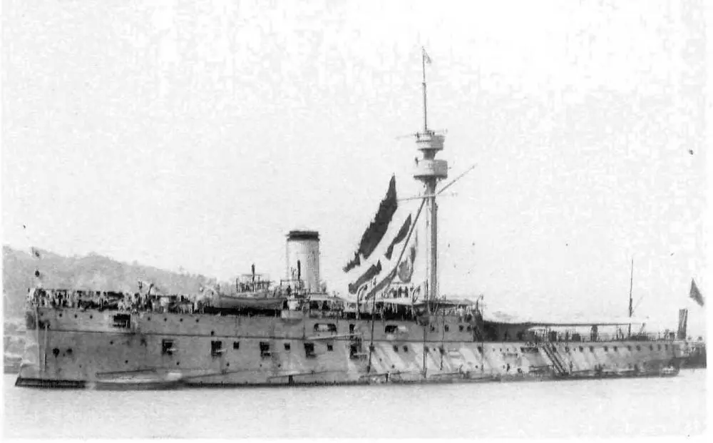 Крейсер Мацусима в конце 1890х гг Офицеры и гардемарины проходившие - фото 38