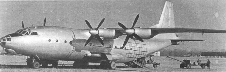 Второй экземпляр Ан12 на испытаниях Сборка Ан12 на Иркутском авиазаводе - фото 3