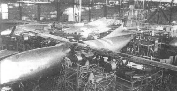 Сборка Ан12 на Иркутском авиазаводе Первый командир Ан12 ЯИ Верников - фото 4