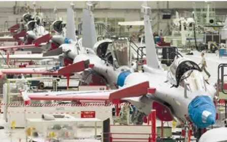 На протяжении пяти последних лет со сборочной линии истребителей Rafale - фото 67