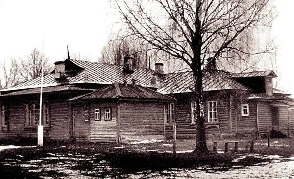 Волынцевская школа построенная земством в 1912 г по одному проекту со - фото 17