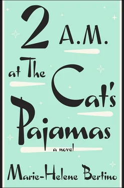 Marie-Helene Bertino 2 A.M. at The Cat's Pajamas обложка книги
