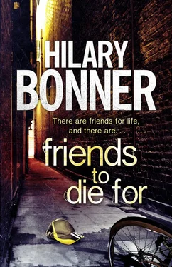 Hilary Bonner Friends to Die For обложка книги