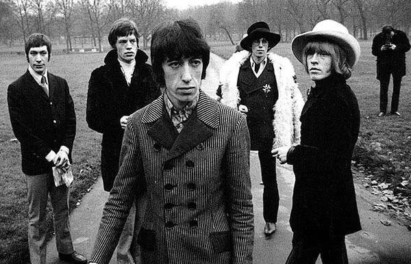 Rolling Stones Лондон 1967 Джентльмену в длинном сером пальто пытающемуся - фото 166