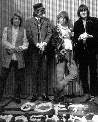 Soft Machine Дэвид Аллен Все началось с того что один искатель приключений - фото 228