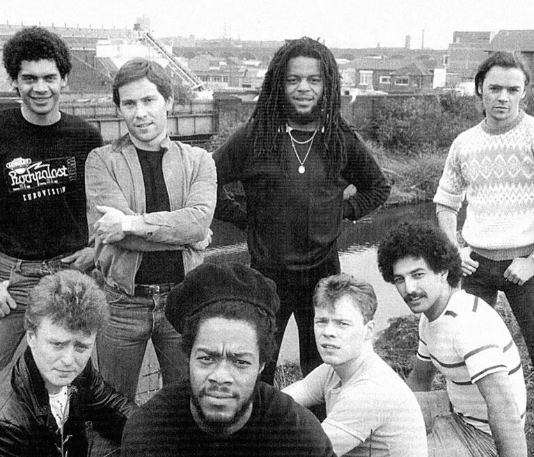 UB 40 Не было бы счастья да несчастье помогло Один из них Али Кэмпбелл Ali - фото 321