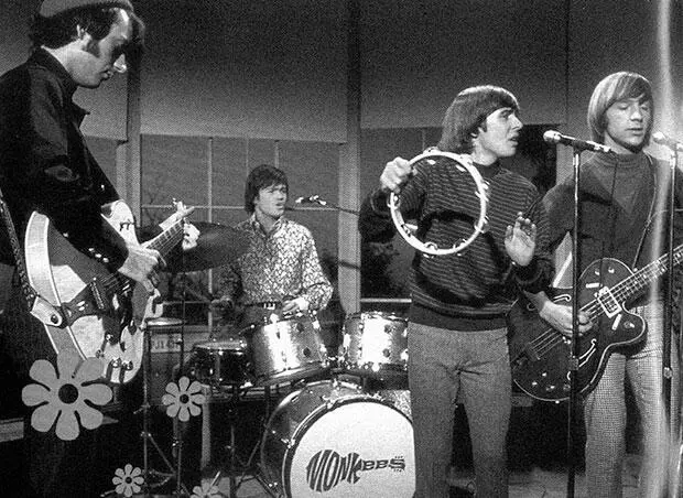 Monkees Когда вышла кинокартина A Hard Days Night вся фабула которой - фото 454