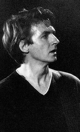 Нейл Финн Crowded House Она зачарована тем как люди разговаривают и делает - фото 517