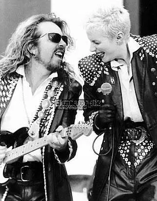 Eurythmics The Police 1979 Разногласия Впоследствии он перевернет мир - фото 634
