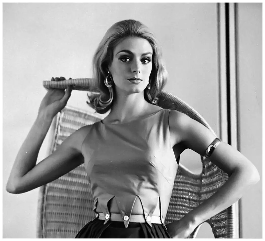 Дебора Диксон На следующий день мы починили ветровое стекло и подняли якорь с - фото 10