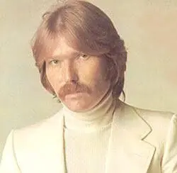 Терри Мэлчер в 1974г После столь же недолгого второго брака Дорис Дэй вышла - фото 129