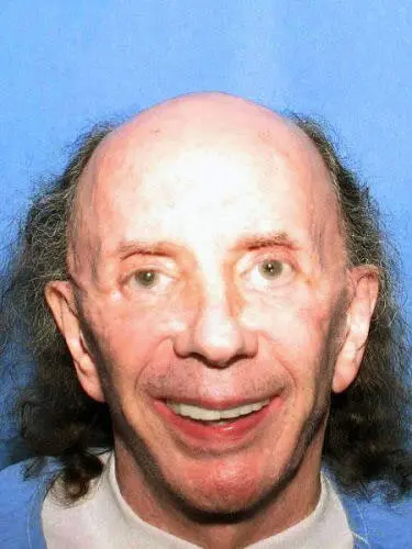 Фил Спектор сейчас К 1967 году Брайан и Мэрилин переехали на Белладжиороуд в - фото 235