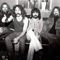 Группа The Byrds Будучи только что оперившейся группой Byrds столкнулась с - фото 125