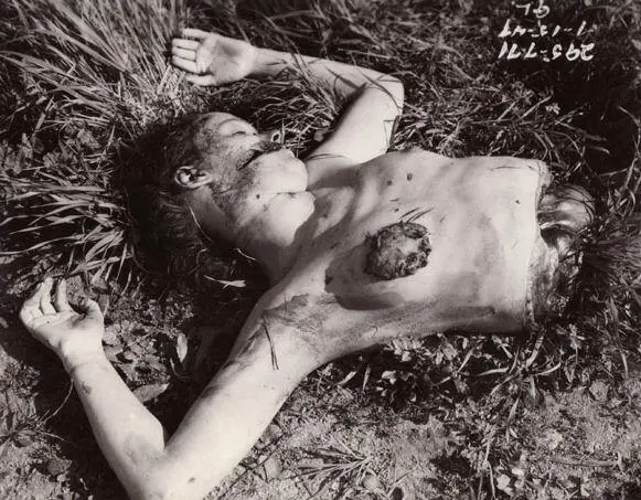 Изуродованное тело Элизабет Шорт Снимок пoлицейского фотографа 15 января - фото 194