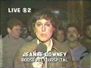 Подпись на экране сообщает что Жанна Дауни взяла интервью у Шона Страба у - фото 271