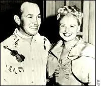 Спейд Кули и Элла Мей в счастливые времена Согласно судебной стенограмме Элла - фото 136