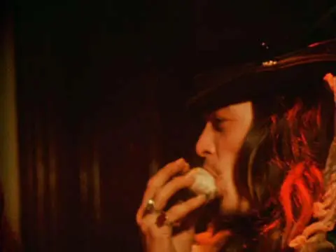 Бобби Босолей в фильме Пробуждение моего демонического брата По мнению автора - фото 83