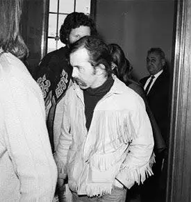 Август Оусли Стэнли III 1967 Также в феврале 1965 года Оусли и его частые - фото 176