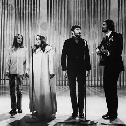 24 сентября 1967 фолкрок группа Mamas и Papas на шоу Эда Салливана слева - фото 210