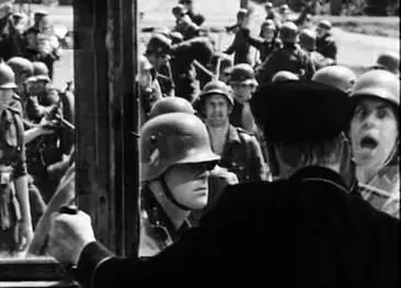 Блокада 19741977 Ленфильм Справа каскадёр Николай Ващилин 1973 Блокада - фото 37