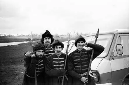 Каскадёры А Савич Н Ващилин В Шлыков Р Романов Суздаль 1984 Каскадёры - фото 80