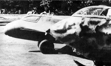 Эти фотографии показывают визуальные отличия между Me 163A и Me 163B Me 163B в - фото 28