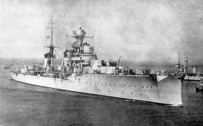 Легкий крейсер Армандо Диац в 1934 вверху и 1935 г Крейсера Франции и - фото 115