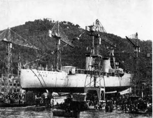 Армандо Диац во время спуска на воду 17 июля 1932 г Кодорна на - фото 92