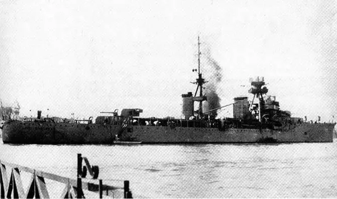 Альберико да Барбиано 1930е гг вверху Луиджи Кадорна в 1933 г - фото 99