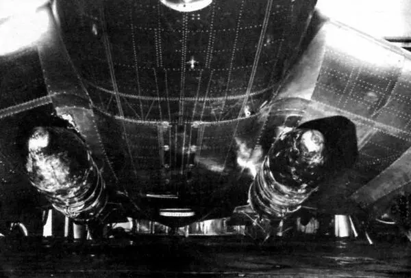 Наружная подвеска двух бомб ФАБ1000 на Дер1920 Бомбометание - фото 77