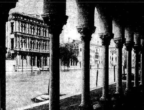 Рис 355 Венеция Колоннада дворца ФондаккодеиТурки В русской архитектуре - фото 361