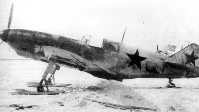 Истребитель ЛаГГЗ 29й производственной серии на лыжном шасси весна 1942 - фото 57